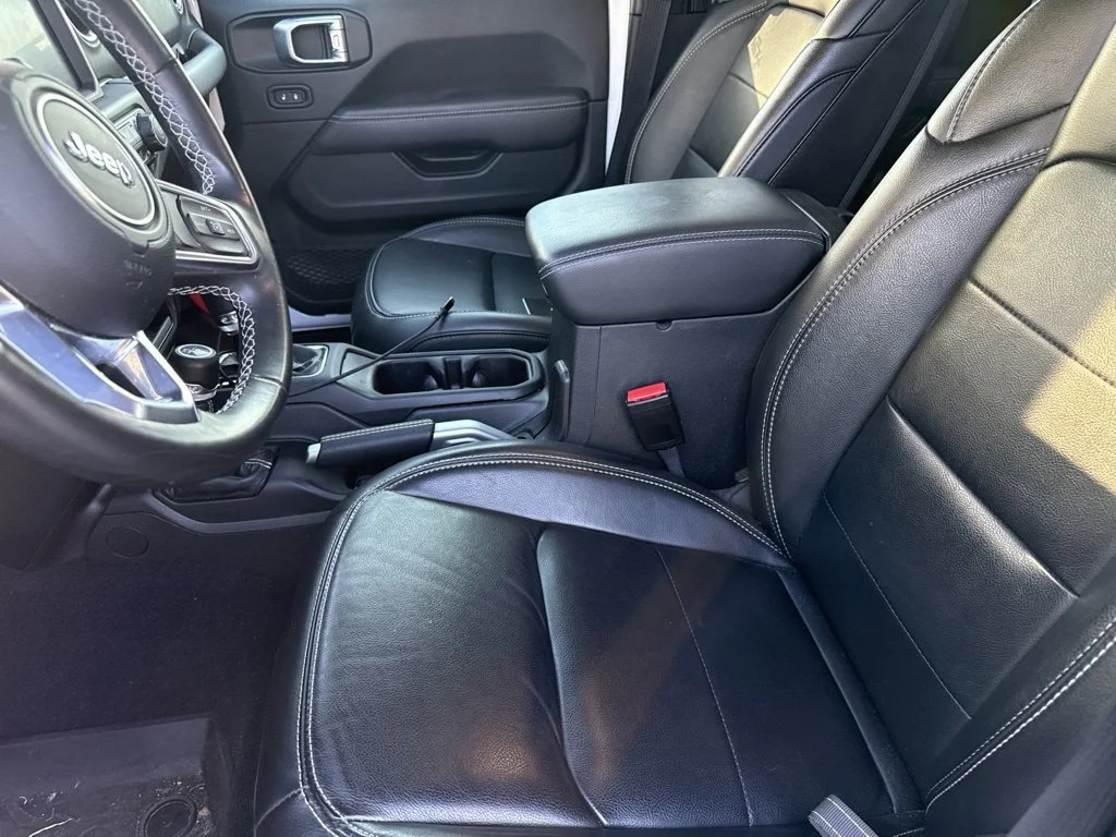 Used 2022 Bright White Clearcoat Jeep Overland image 9