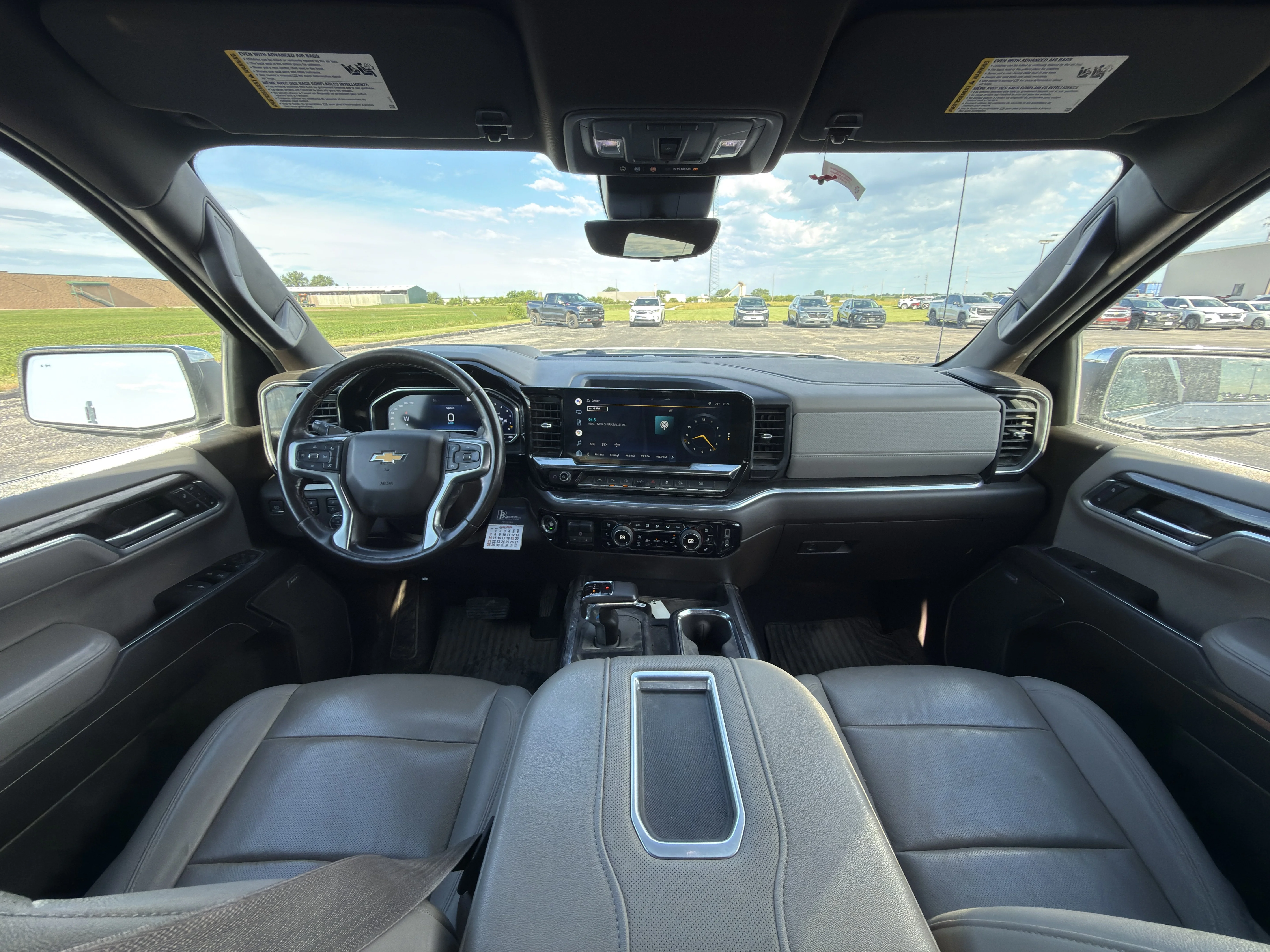 Used 2022 Summit White Chevrolet LTZ image 10