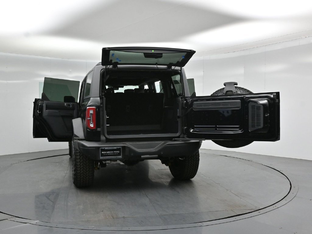 New 2026 Shadow Black Ford Badlands image 30