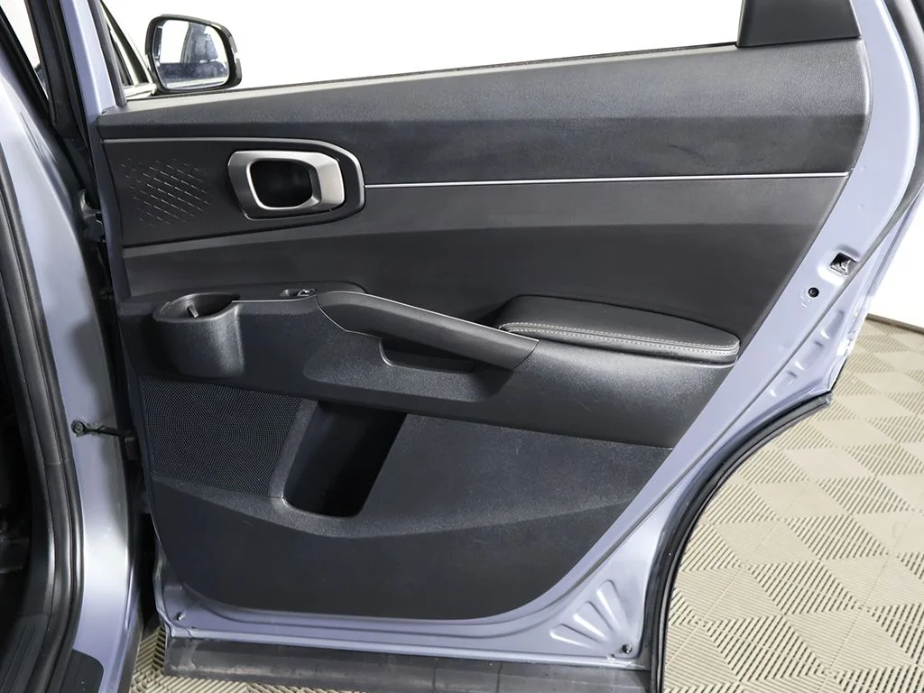 Used 2024 Silver Kia S image 26