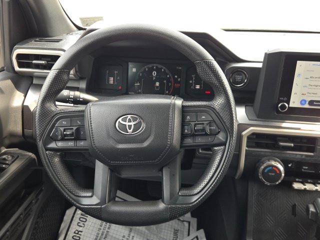 Used 2025  Toyota SR5 image 12