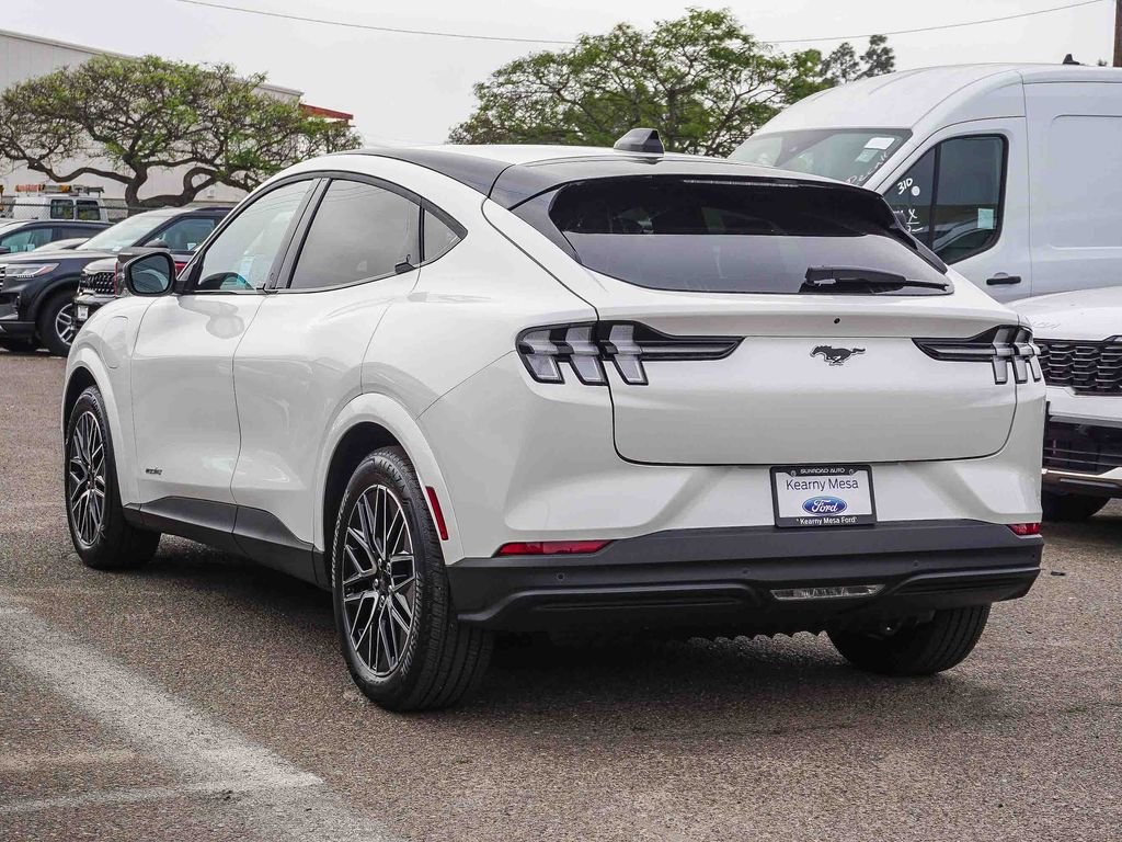 New 2026 Star White Metallic Tri-coat Ford Premium image 4