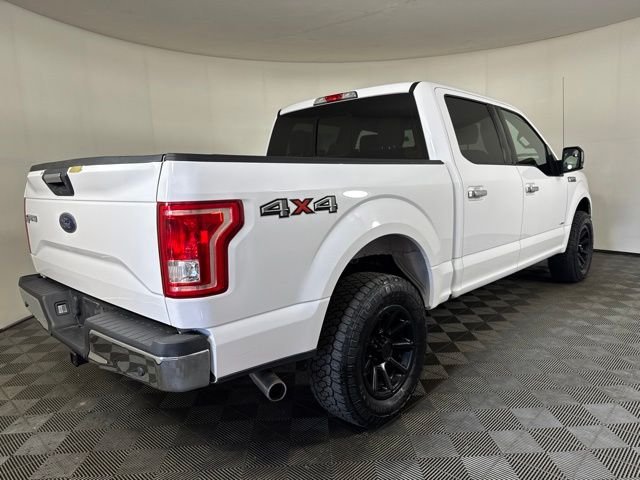 Used 2017 White Ford XLT image 3