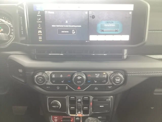 New 2027 Black Jeep 4-DOOR REWIND image 12