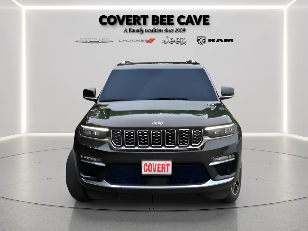 Used 2023  Jeep Summit Reserve image 36