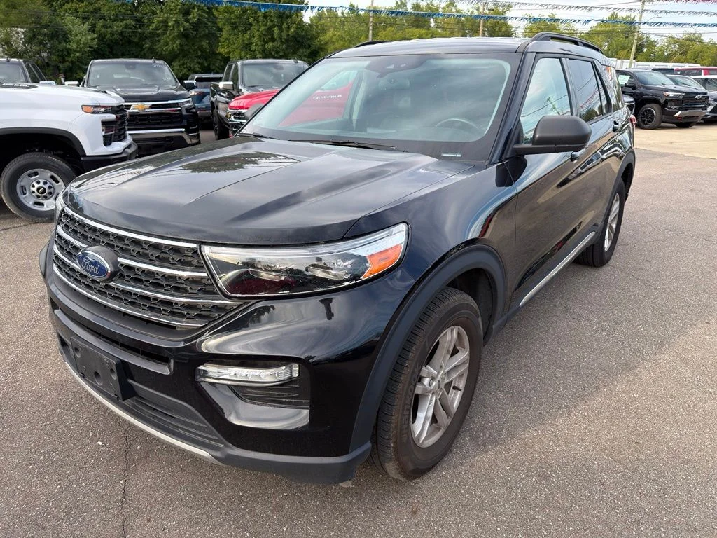 Used 2023 Black Ford XLT image 14