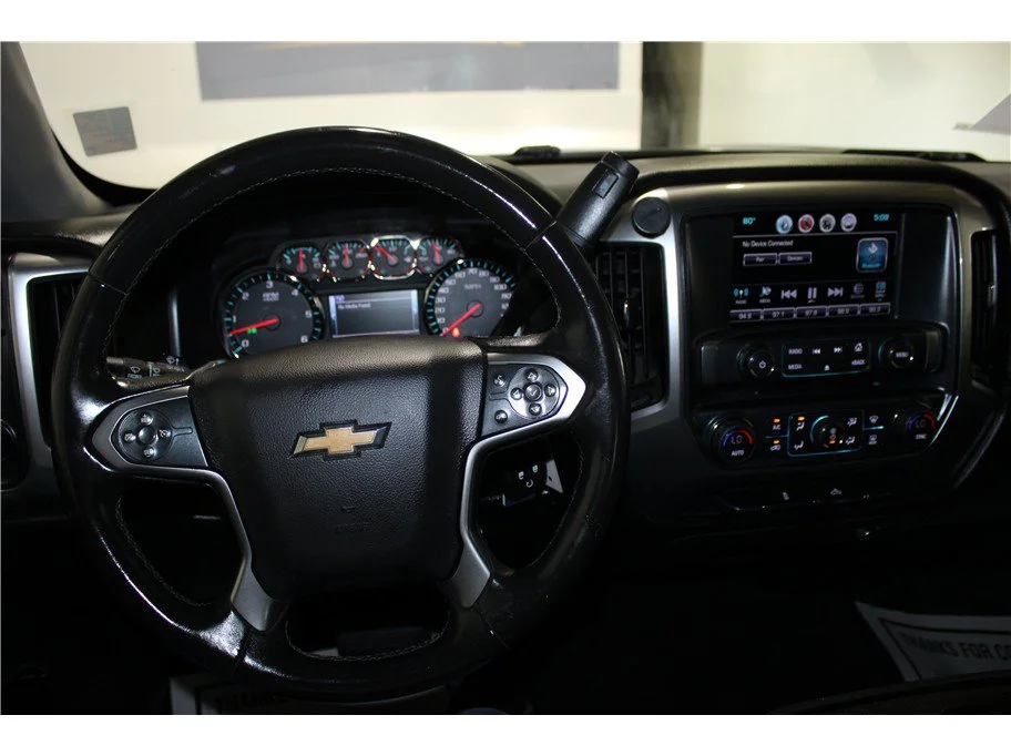 Used 2017 Pepperdust Metallic Chevrolet LT image 27