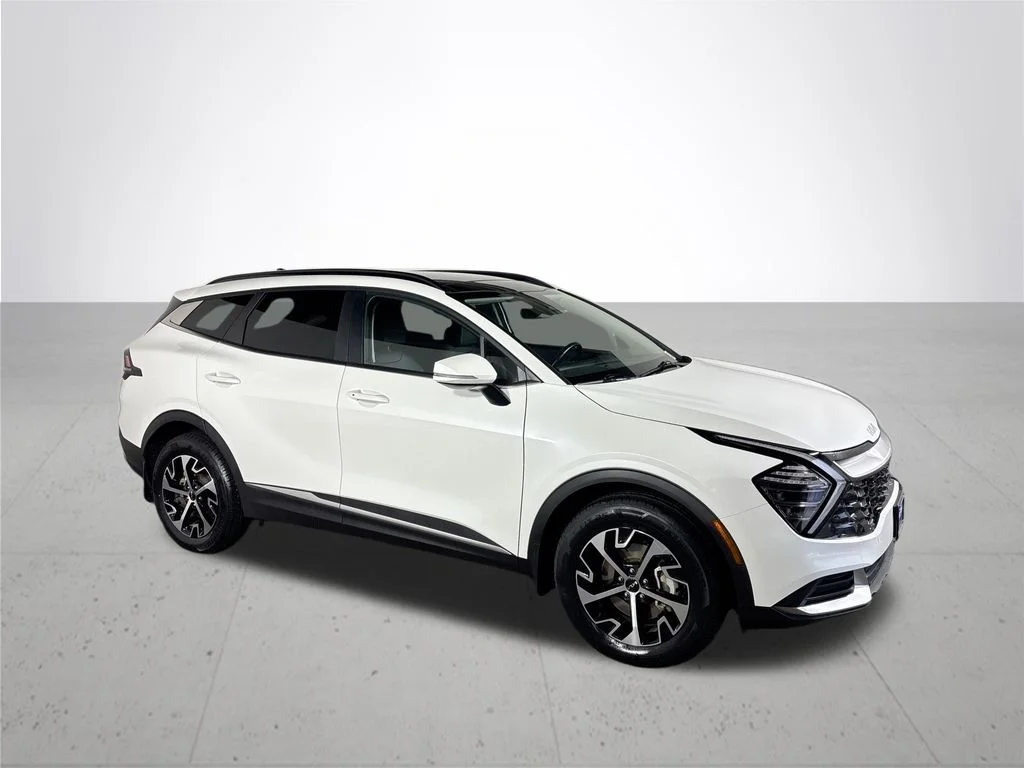 Used 2025 White Kia EX image 4