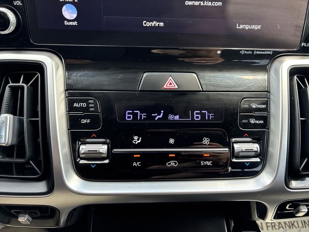 Used 2022 White Kia S image 19