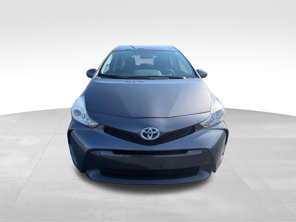 Used 2016 Gray Toyota Three image 8