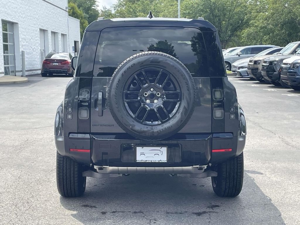 New 2026 Carpathian Grey Land Rover S image 8