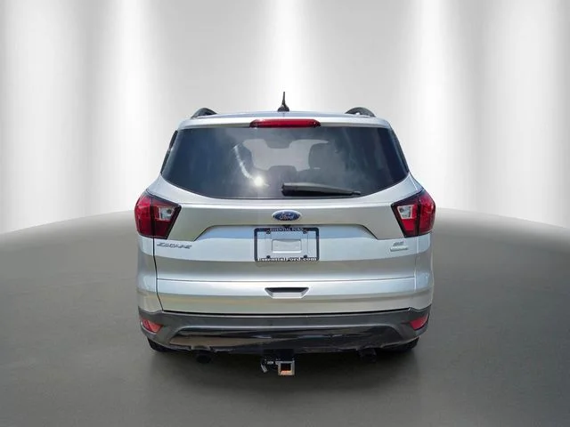 Certified Used 2019 Ingot Silver Ford SE image 4
