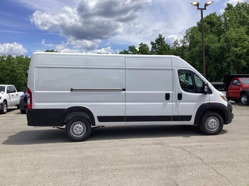 New 2026 Bright White Clear-Coat Exterior Paint RAM High Roof image 8