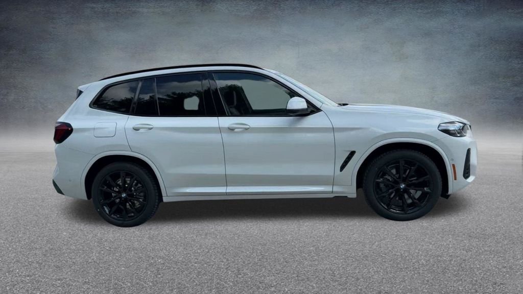 Used 2024 White BMW xDrive30i image 26