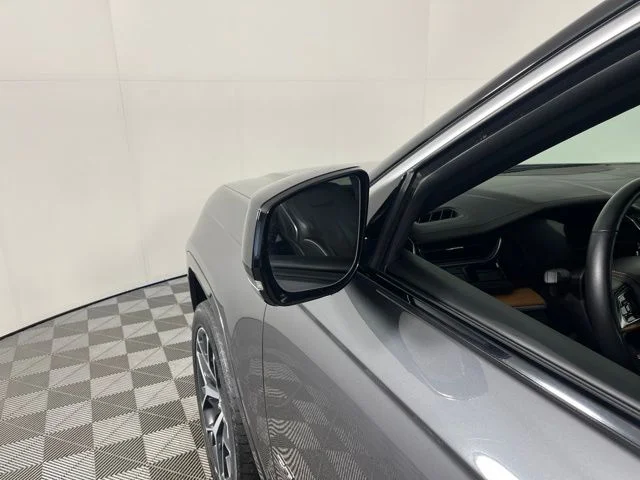 Used 2023 Gray Jeep Summit Reserve image 14