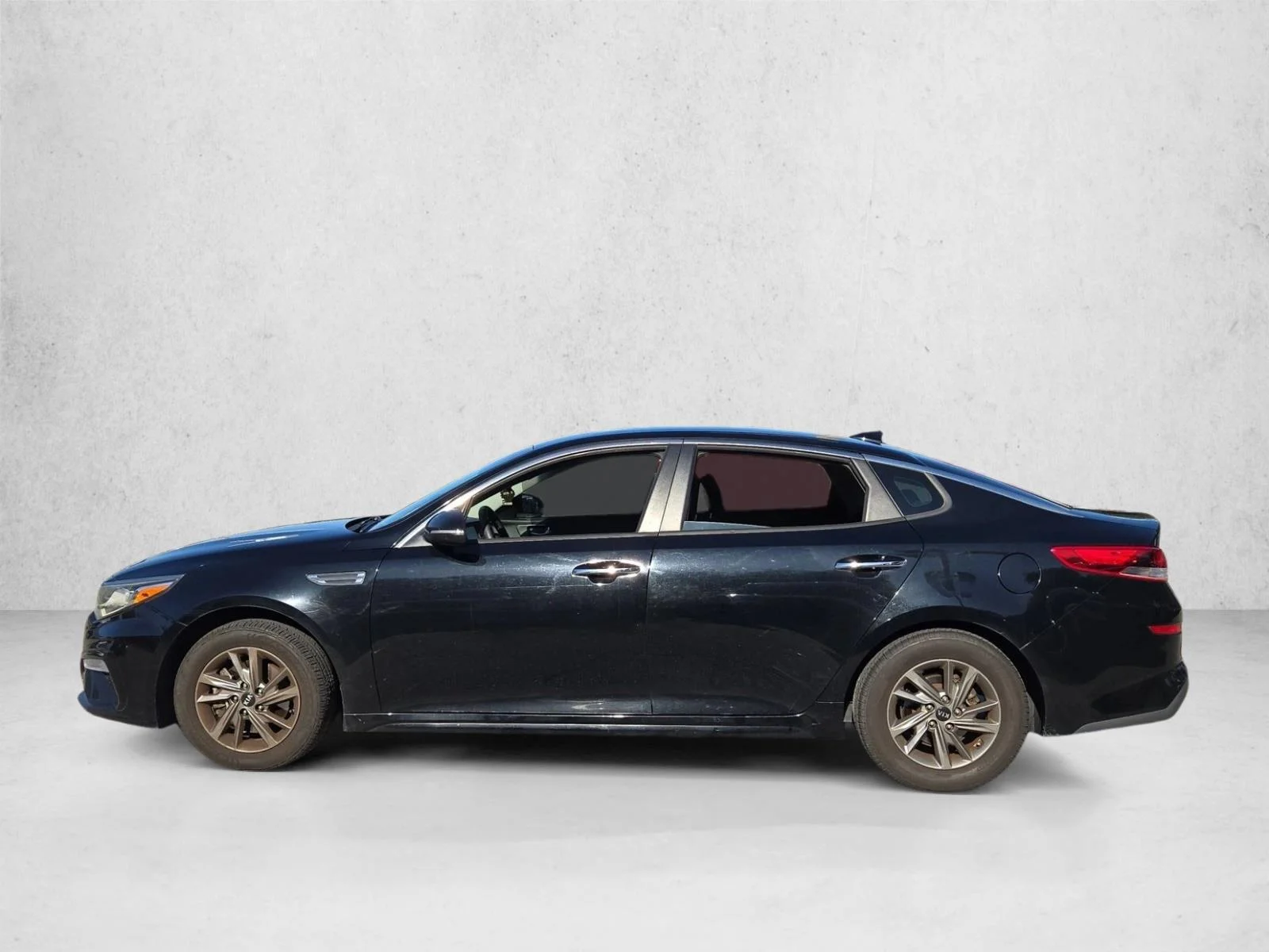 Used 2019 Ebony Black Kia LX image 5