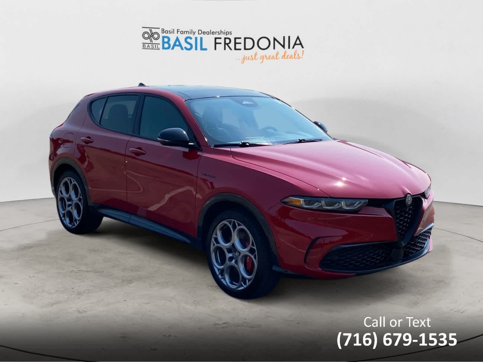 Used 2024 Alfa Rosso Alfa Romeo Veloce image 11