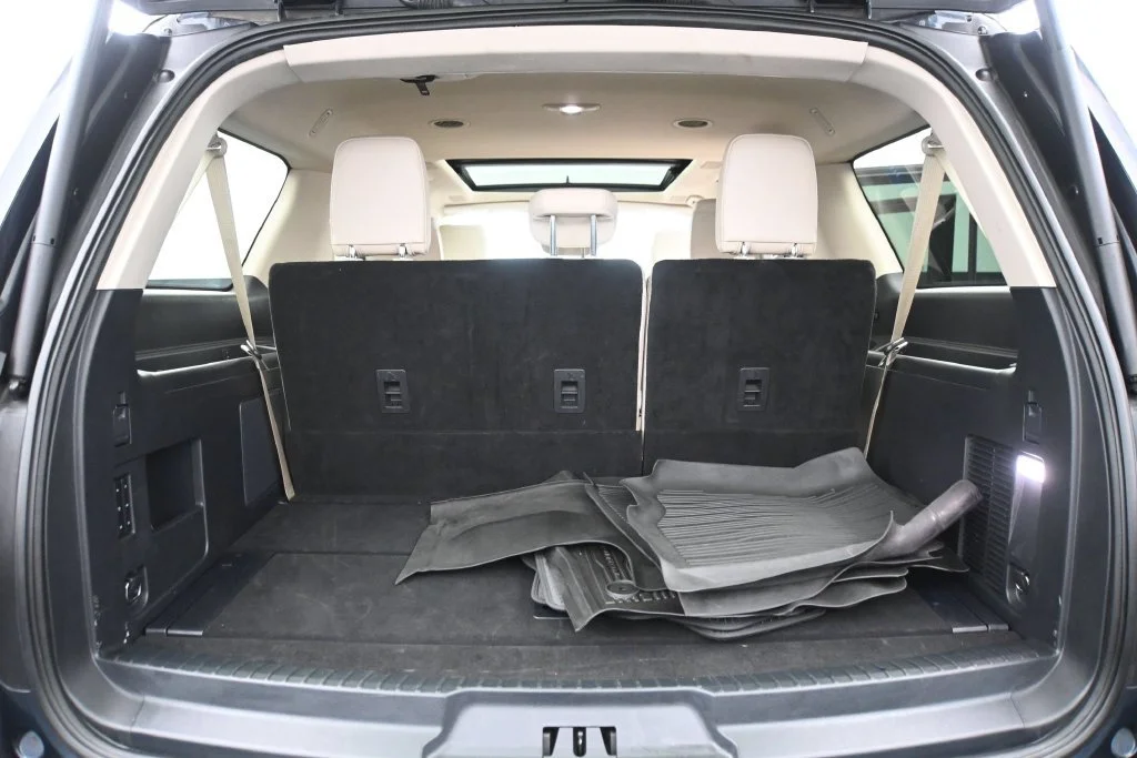 Used 2024  Ford Platinum image 15