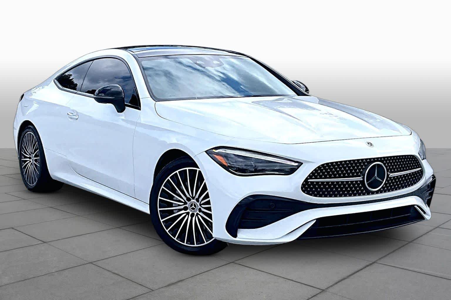 Used 2024 MANUFAKTUR Moonlight White Metallic Mercedes-Benz CLE 300 image 3