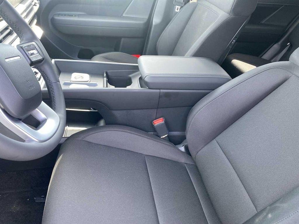 New 2026 White Hyundai SE FWD image 26