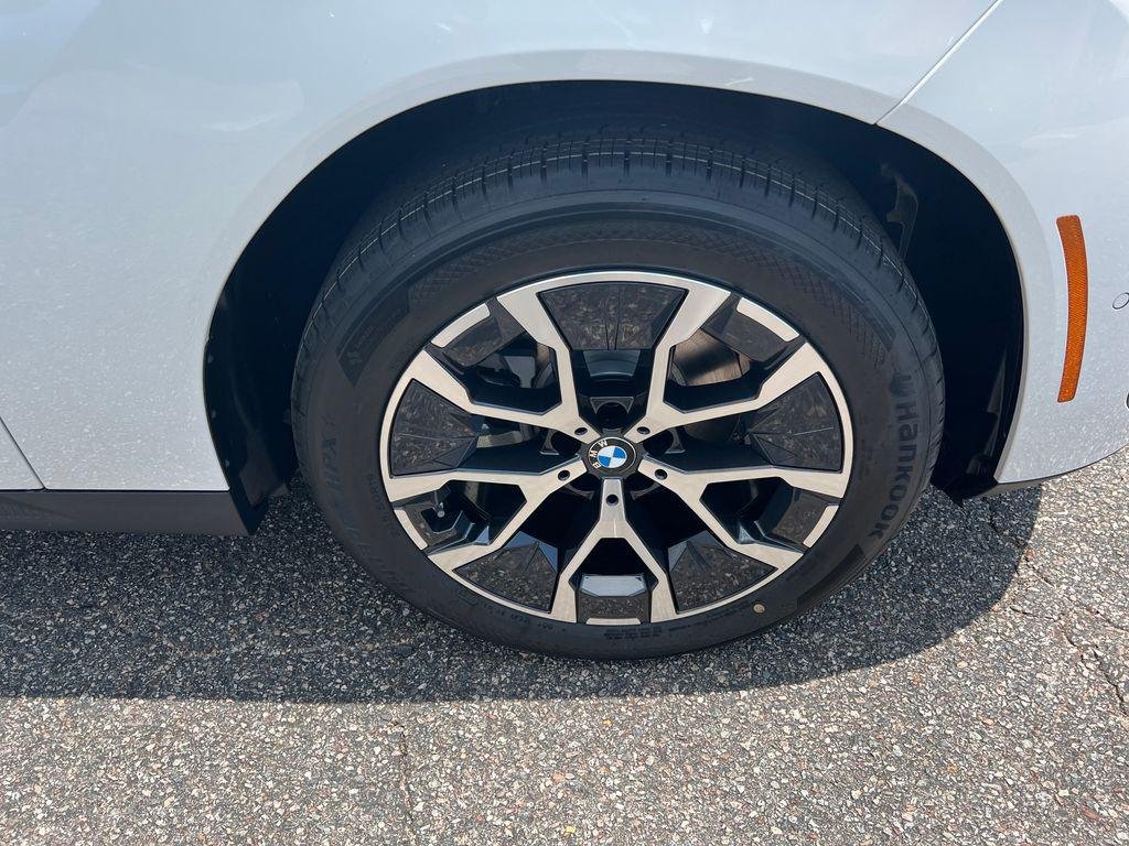 New 2026 Alpine White BMW 30 xDrive image 2