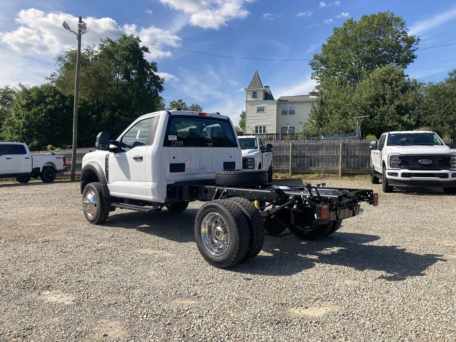 New 2026 Oxford White Ford XL image 4
