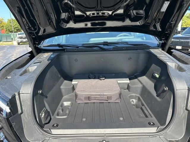 2026 Chevrolet Silverado EV LT - Photo 9