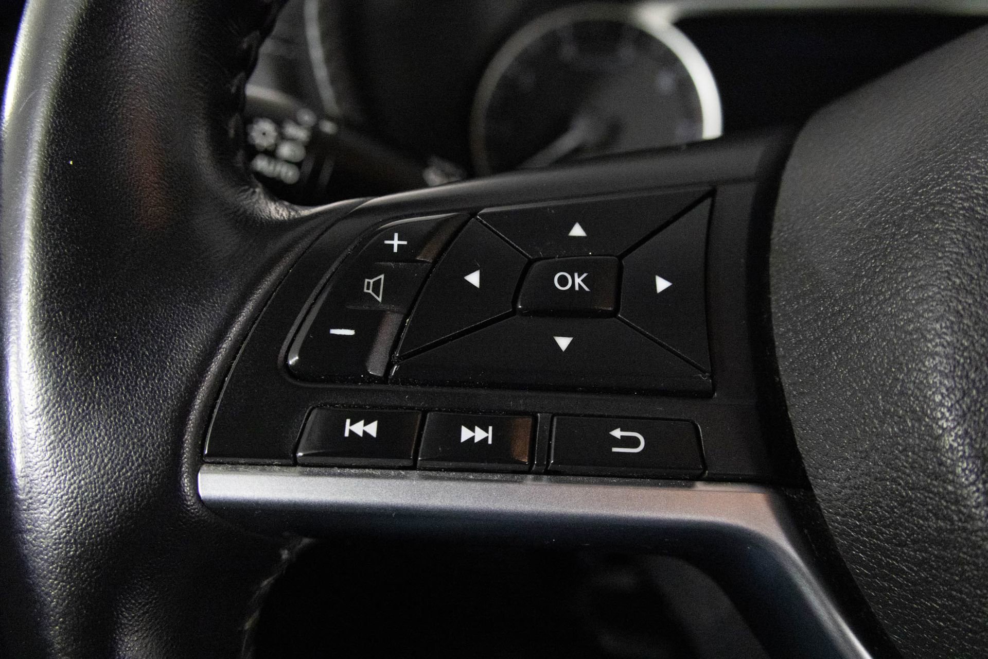 2021 NISSAN SENTRA - Image 26