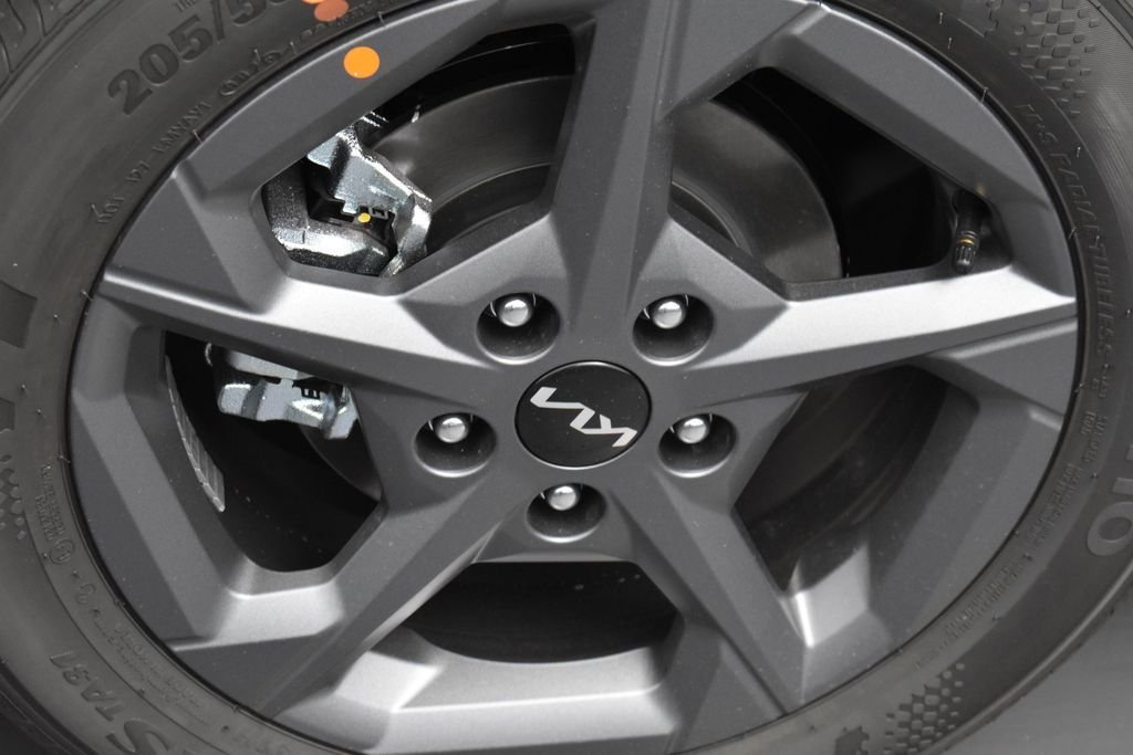 New 2026 Steel Gray Kia LXS image 19