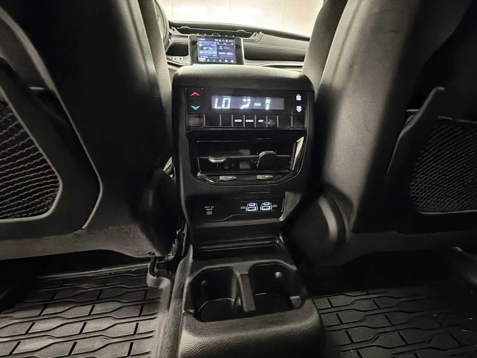 Used 2022 Baltic Gray Metallic Clearcoat Jeep Laredo image 21