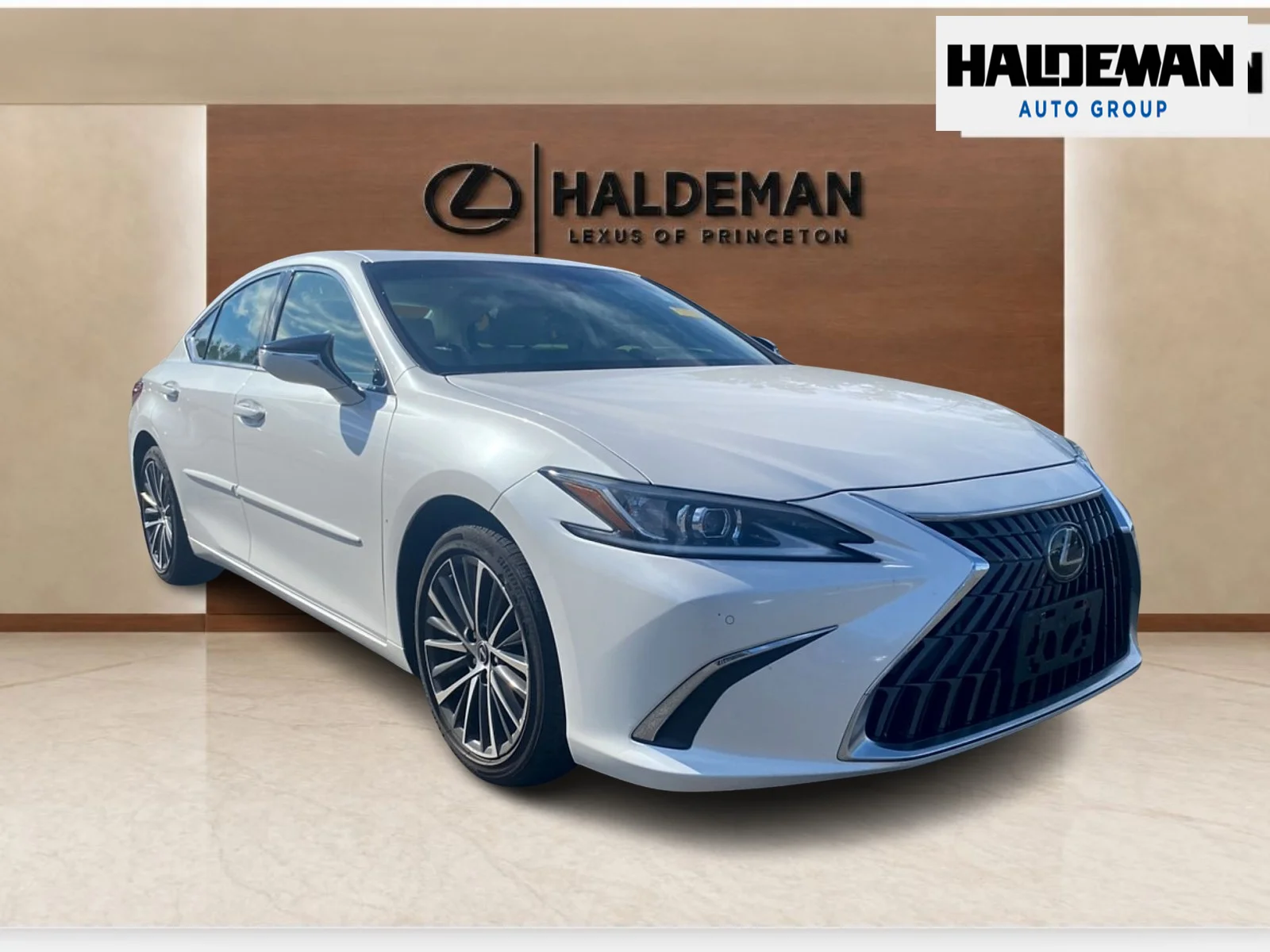 Used 2023 Eminent White Pearl Lexus  image 1