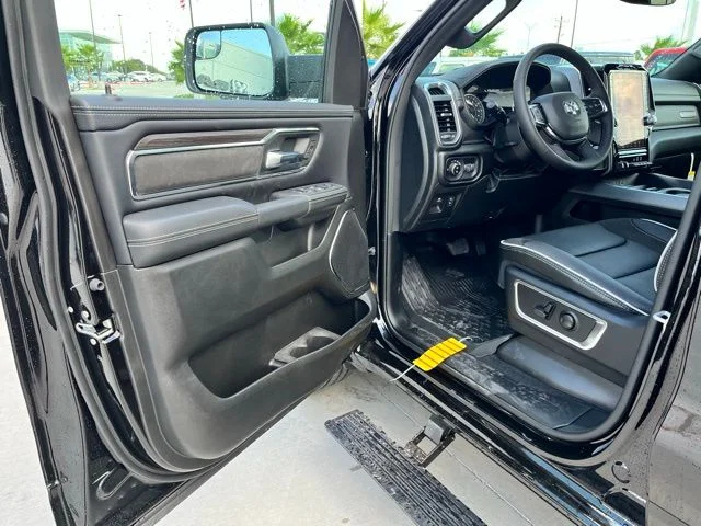 2026 RAM 1500 Laramie - Photo 14