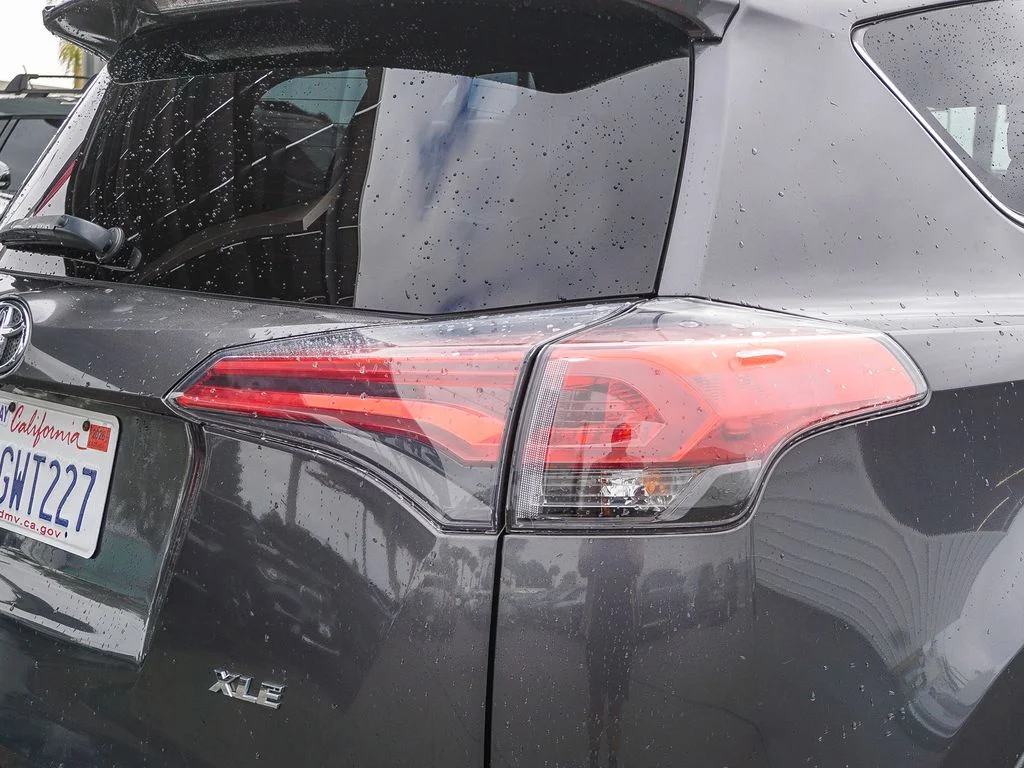 Used 2017 Gray Toyota XLE image 8