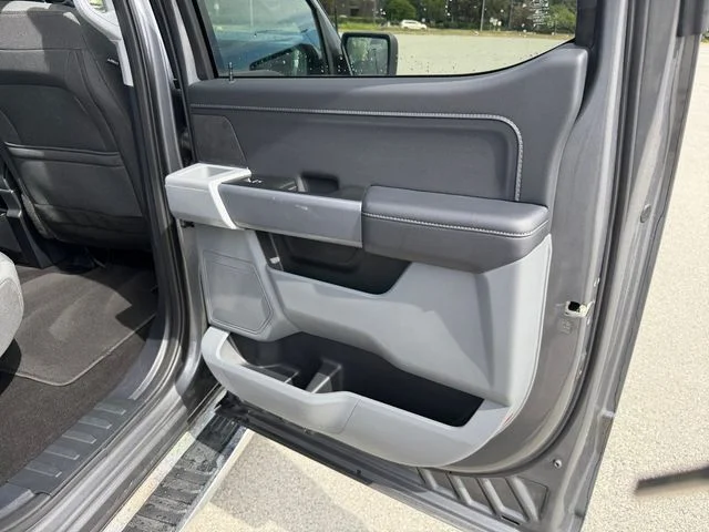Used 2025  Ford XLT image 27