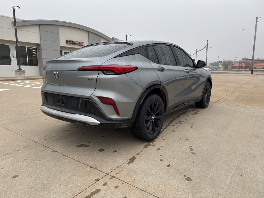 2024 Buick Envista ST photo 3