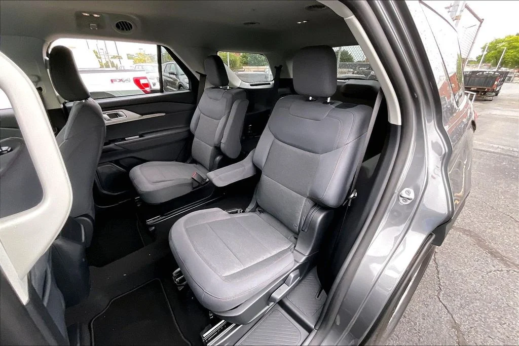 New 2026 Carbonized Gray Metallic Ford Active image 25