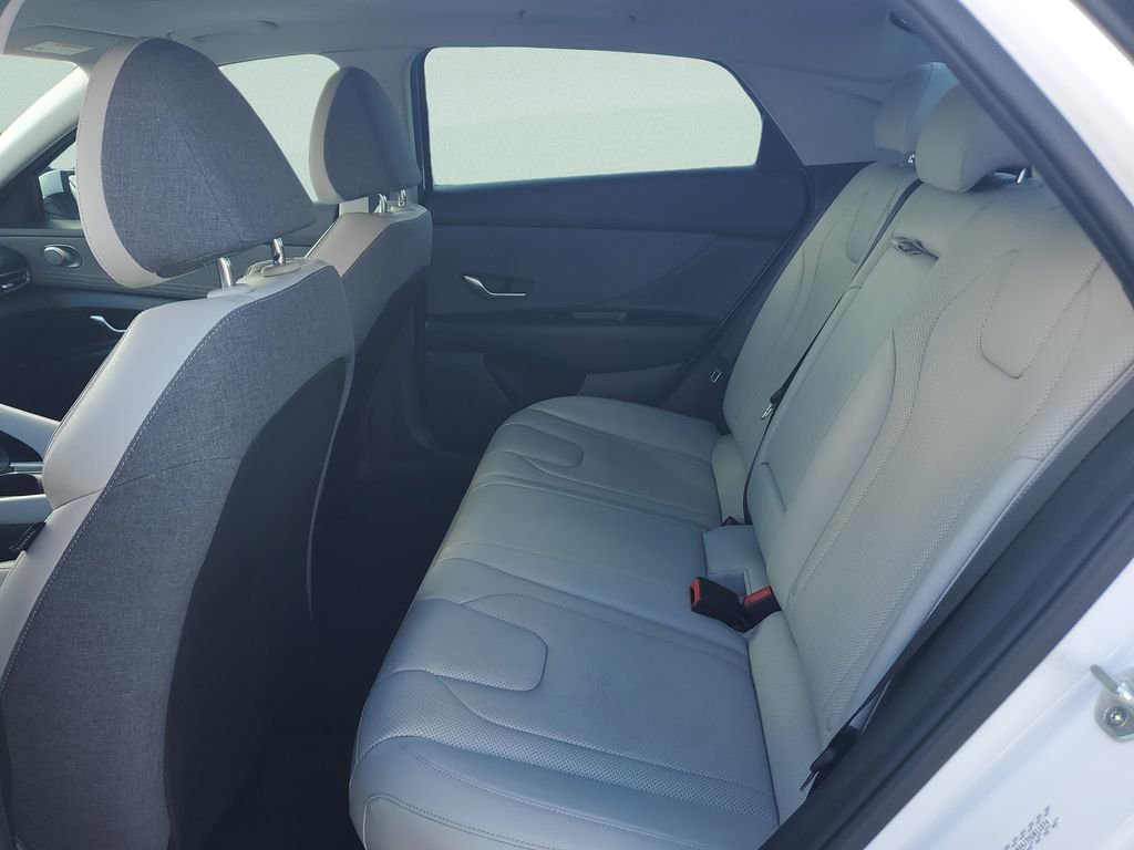 Used 2021 White Hyundai Limited image 10