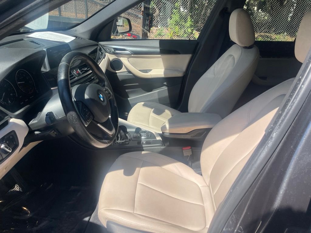 Used 2018  BMW xDrive28i image 14