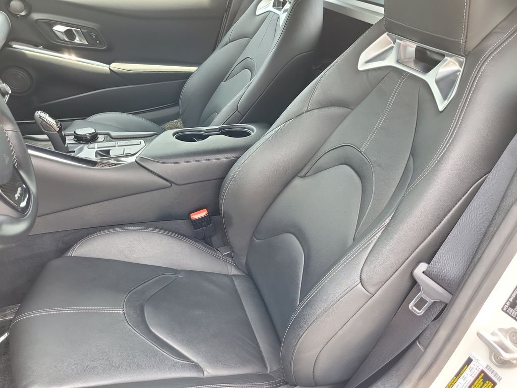 Used 2021 White Toyota 3.0 image 13