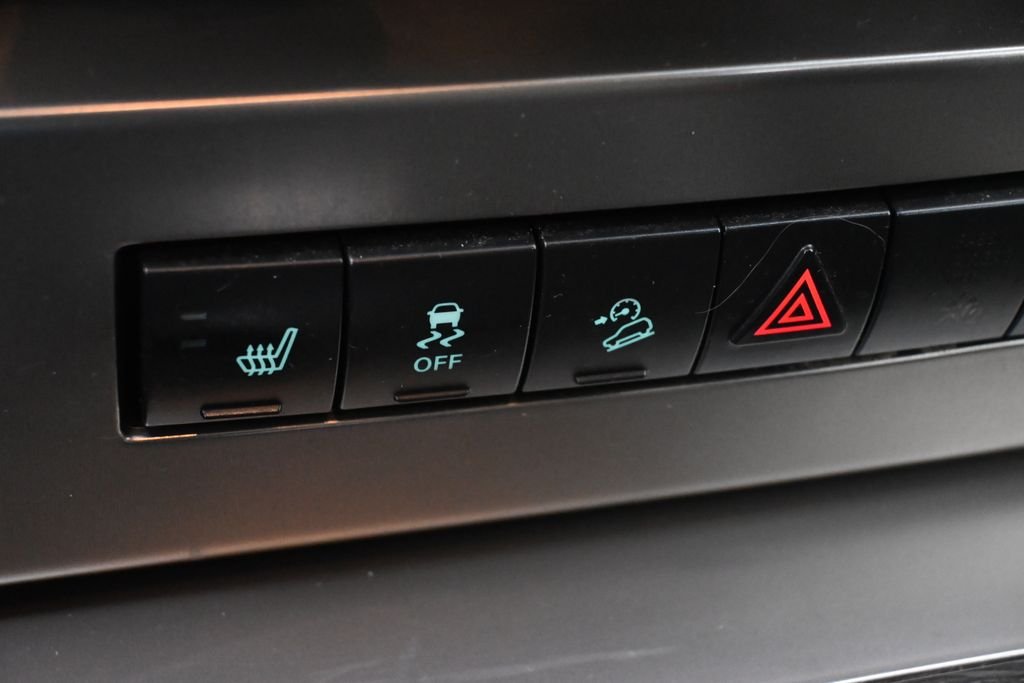 Used 2012 True Blue Pearl Jeep Limited Jet Edition image 29