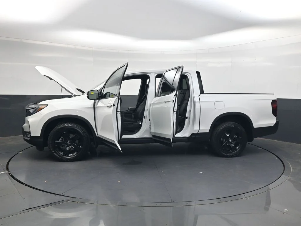New 2026 Platinum White Pearl Honda Black Edition image 35