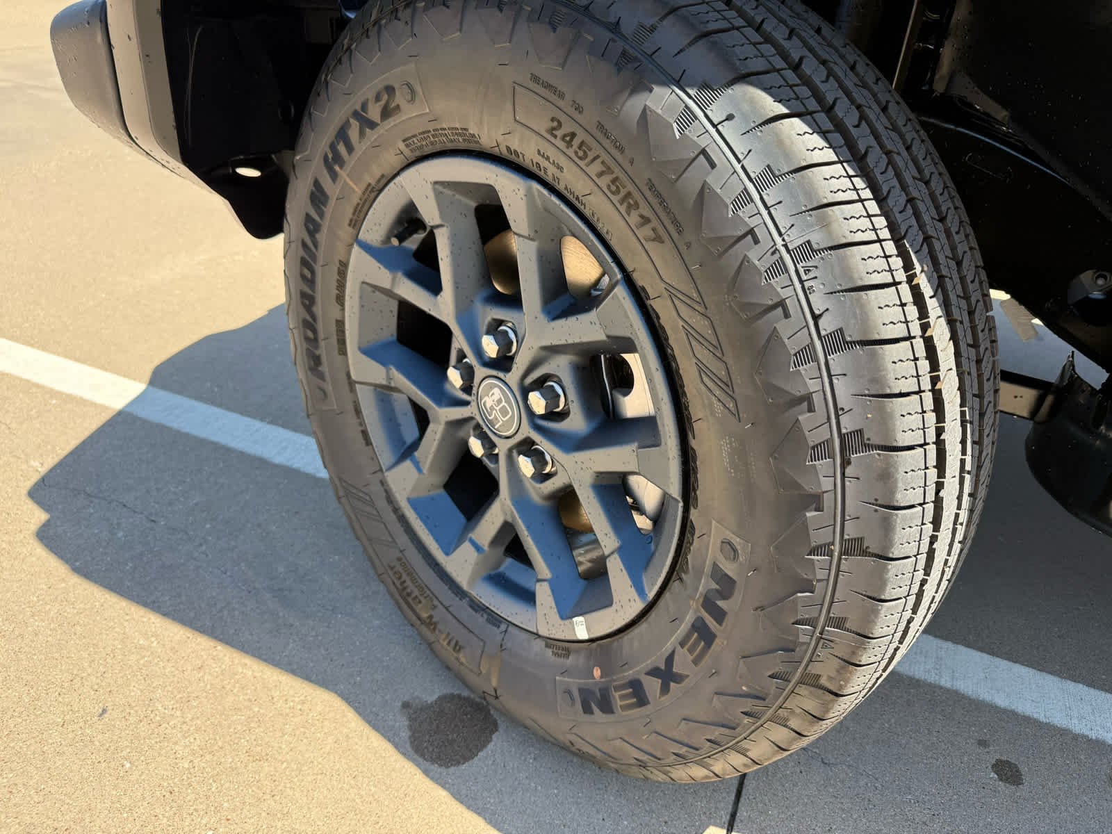 New 2026 Black Clear-Coat Exterior Paint Jeep 85th Anniversary image 10