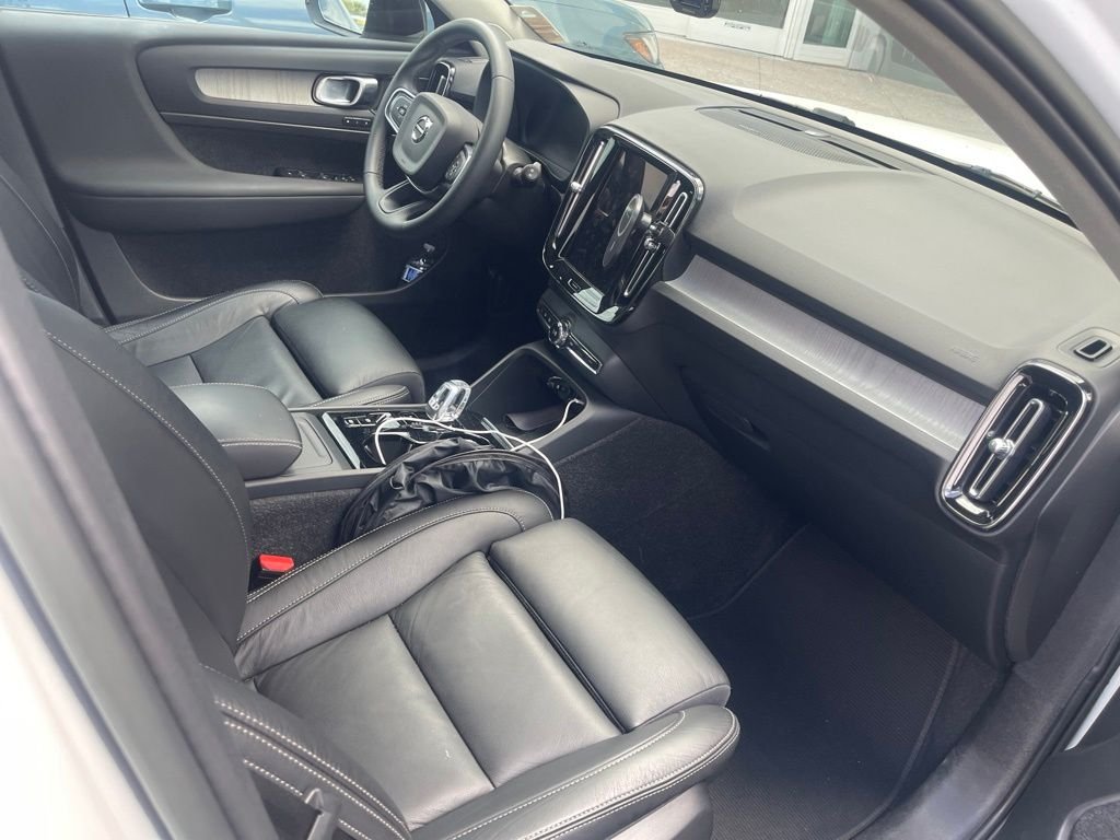 Used 2023 Crystal White Volvo Ultimate image 11
