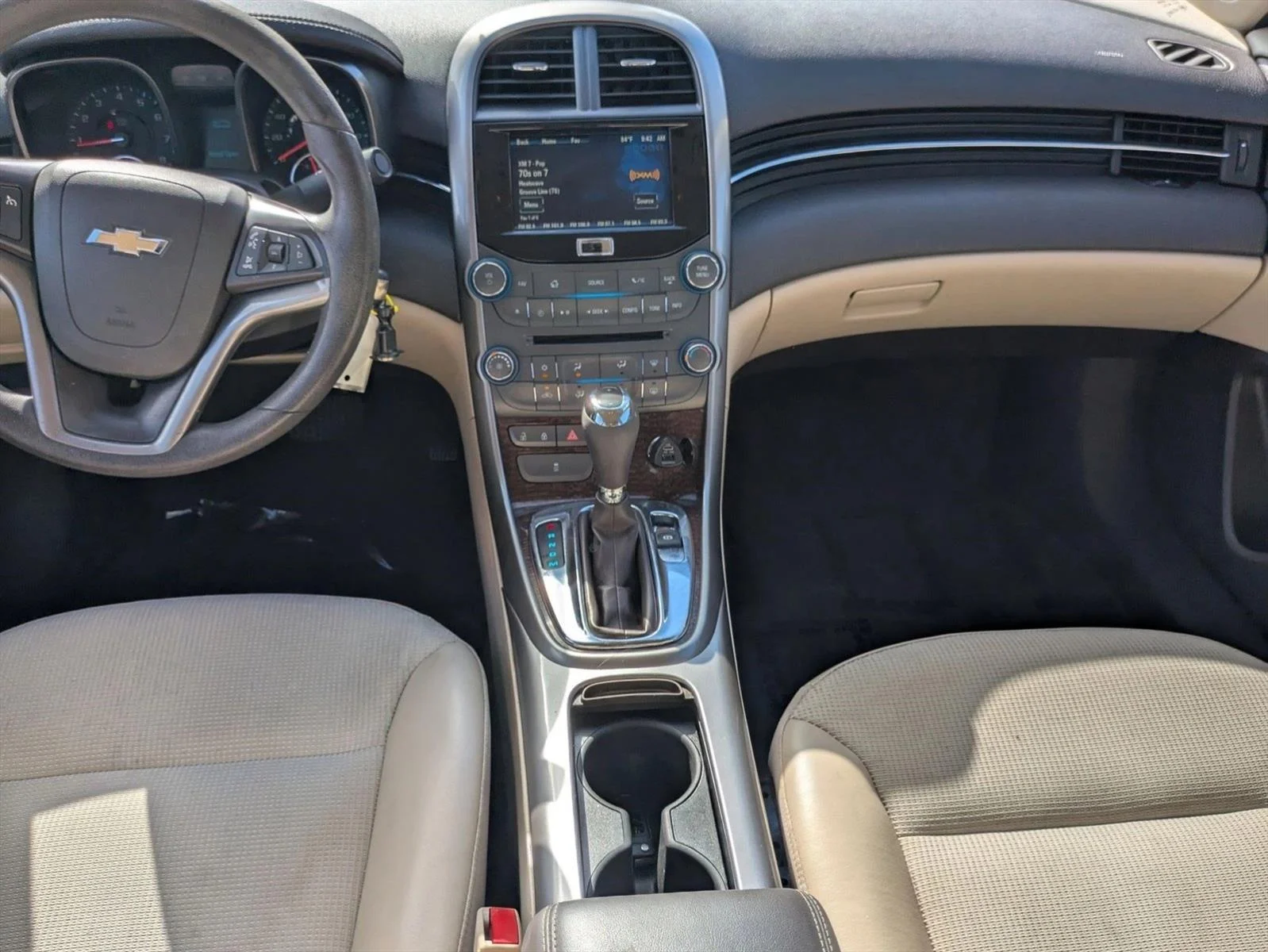 Used 2013 Champagne Silver Metallic Chevrolet LT image 16