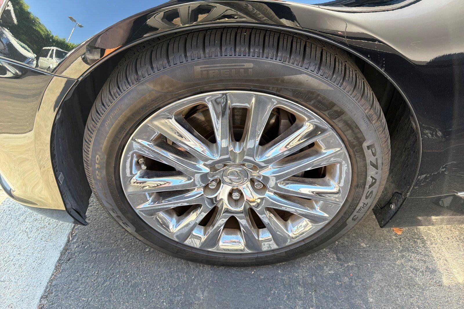 Used 2015 Black Lexus 460 image 7