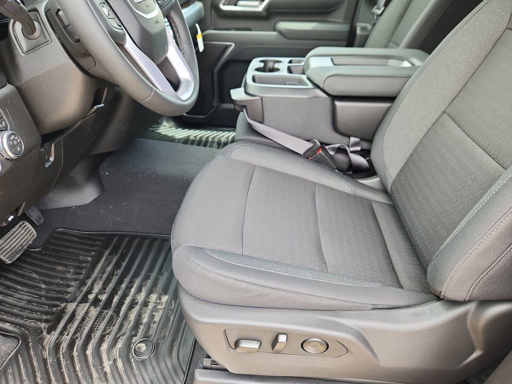 2026 GMC Sierra 3500HD SLE - Photo 8
