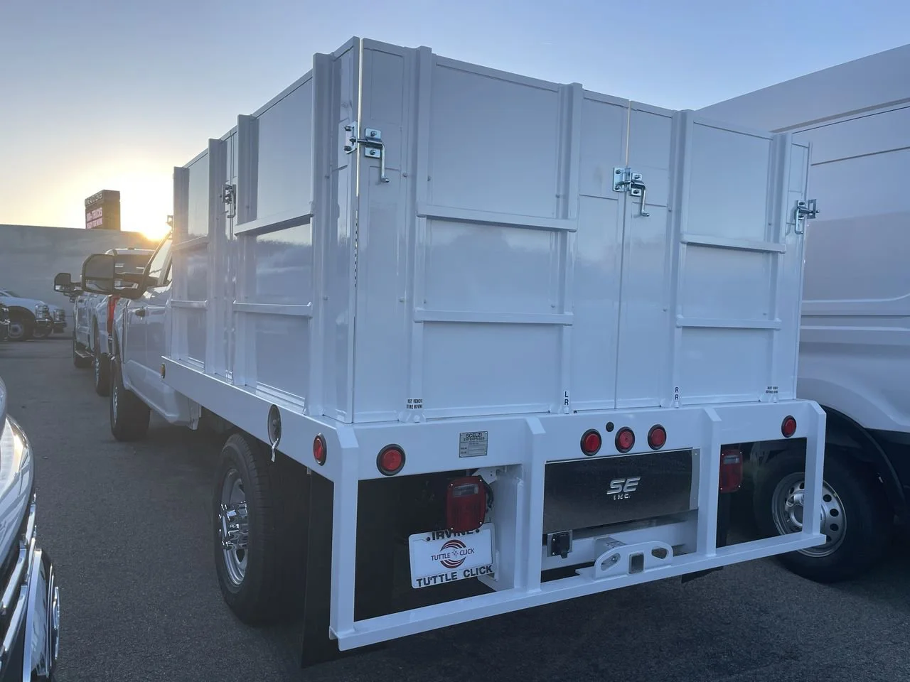 New 2026 Oxford White Ford XL image 4
