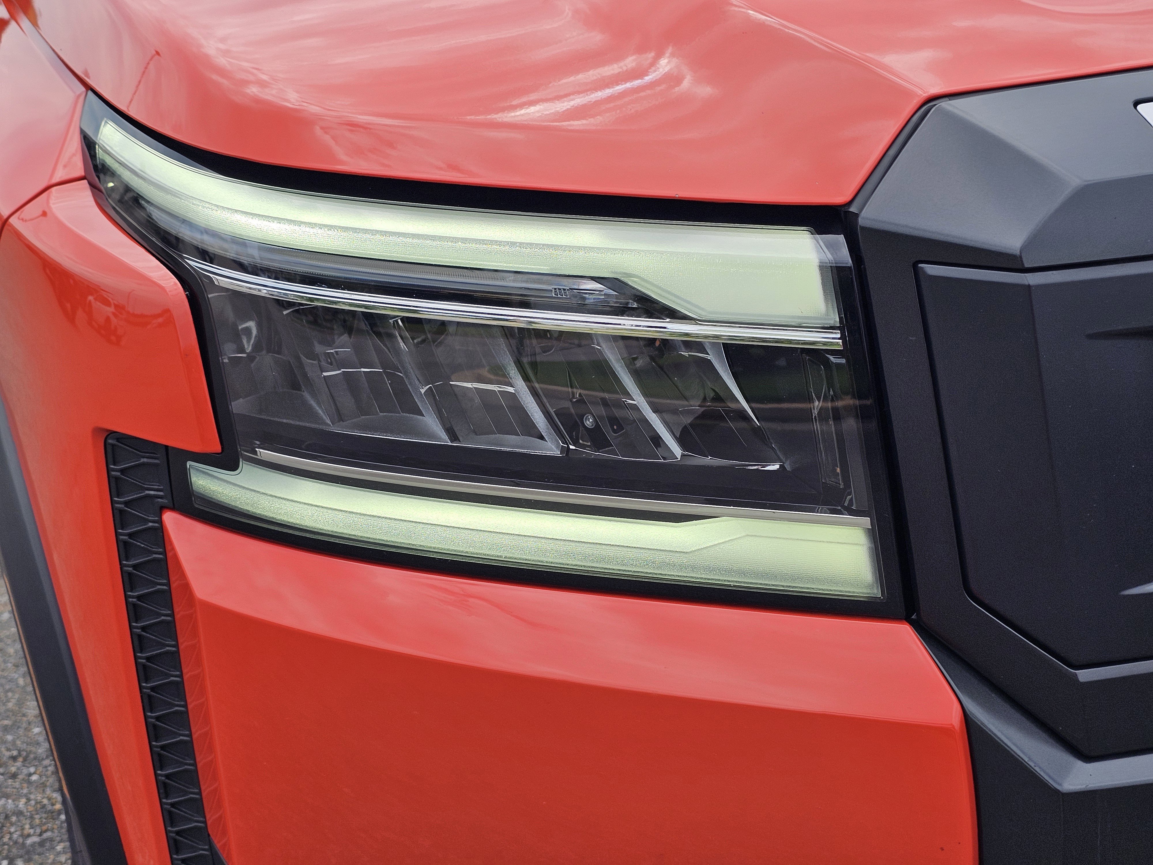 Used 2025 Afterburn Orange Nissan PRO-X image 4