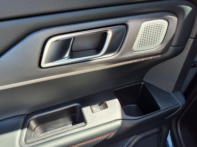 2025 Ford Explorer ST - Photo 9