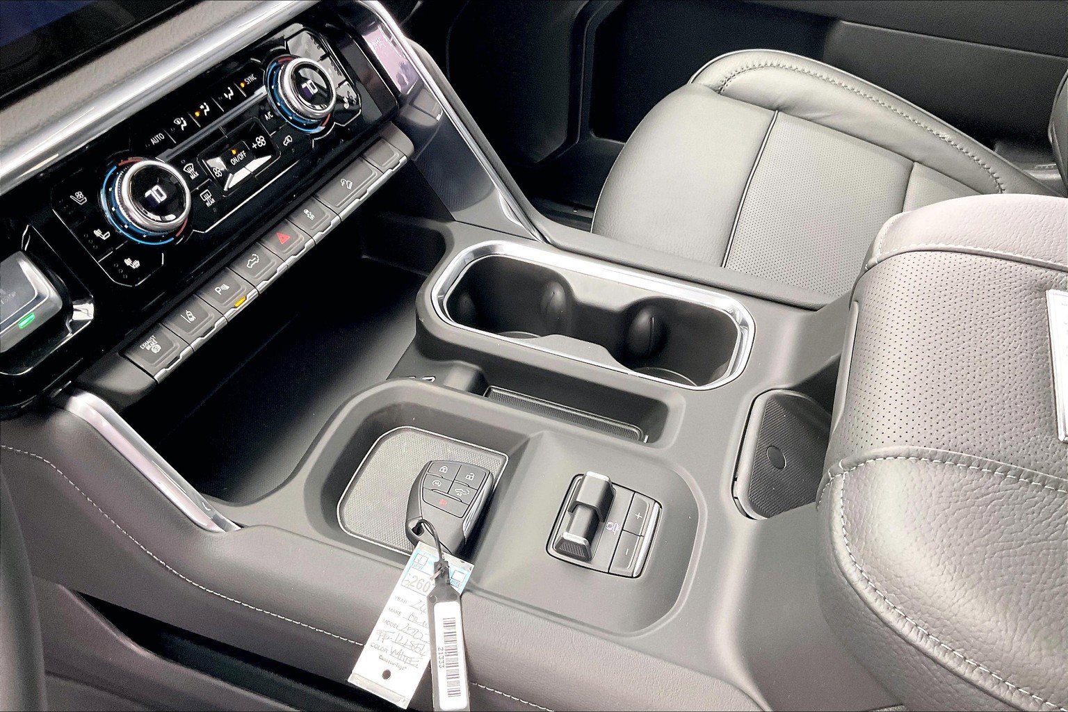2026 GMC Sierra 2500HD Denali - Photo 8